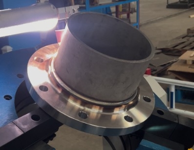 Large scale flange automatic welding equipment